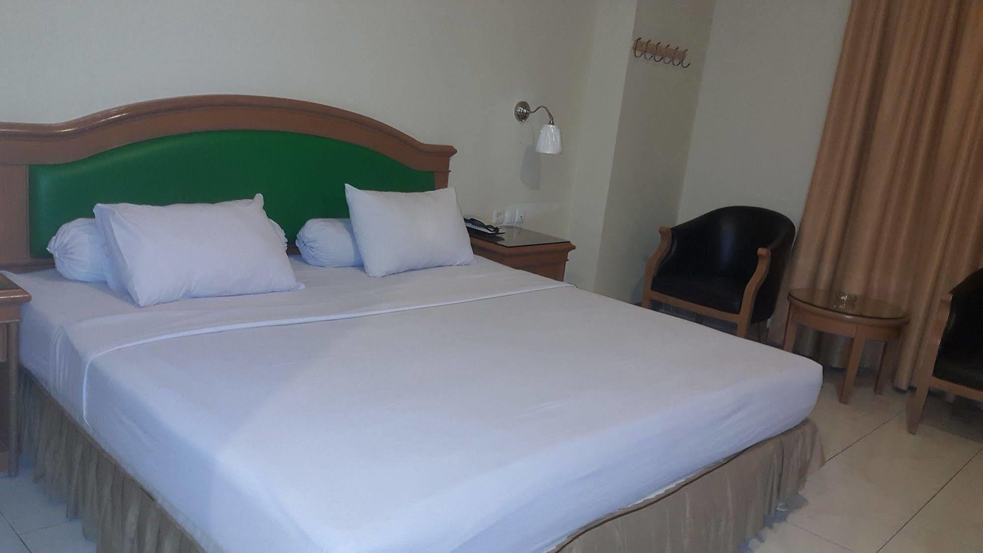 Hotel Maricaya Makassar Ngoại thất bức ảnh