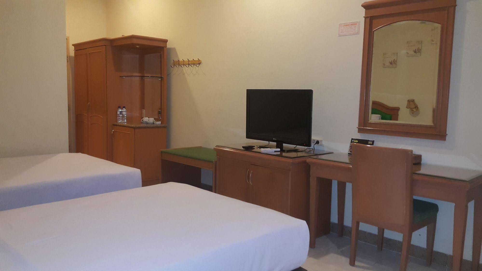 Hotel Maricaya Makassar Ngoại thất bức ảnh